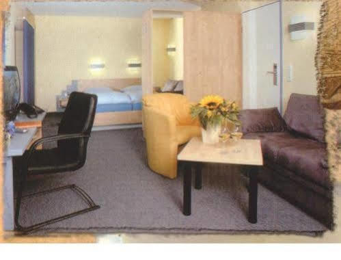 Hotel Triton