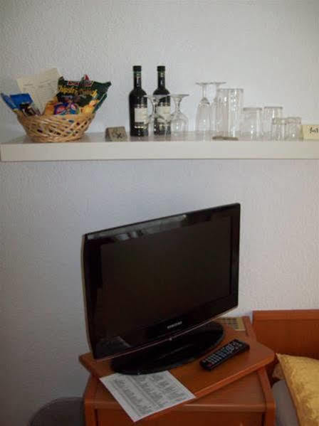 Hotel Merlin Garni 3*
