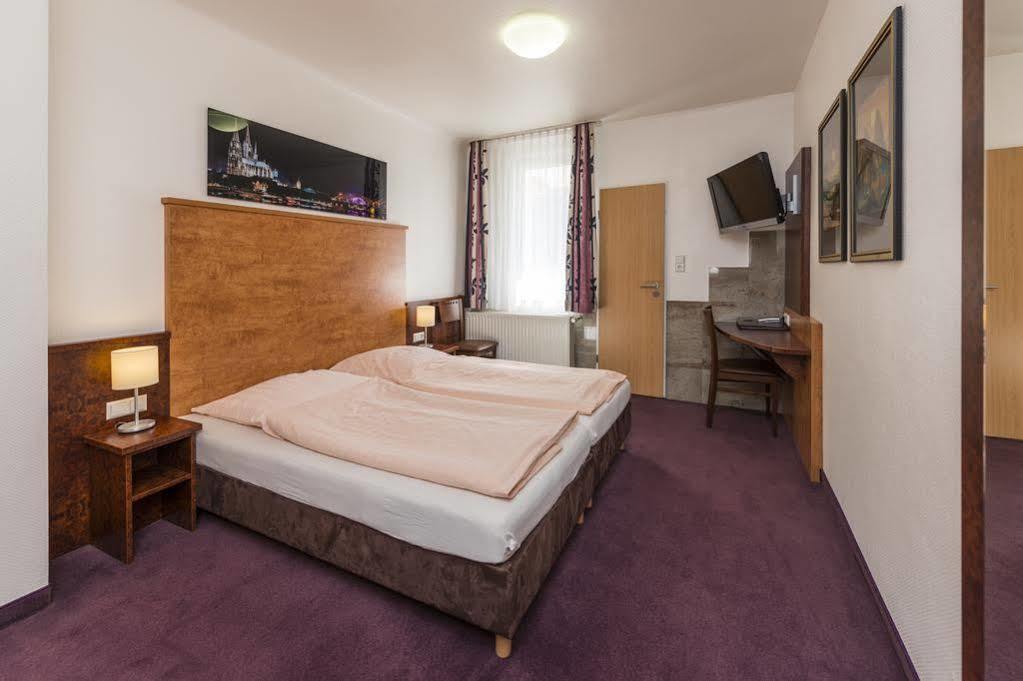 Hotel Breslauer Hof Am Dom Cologne