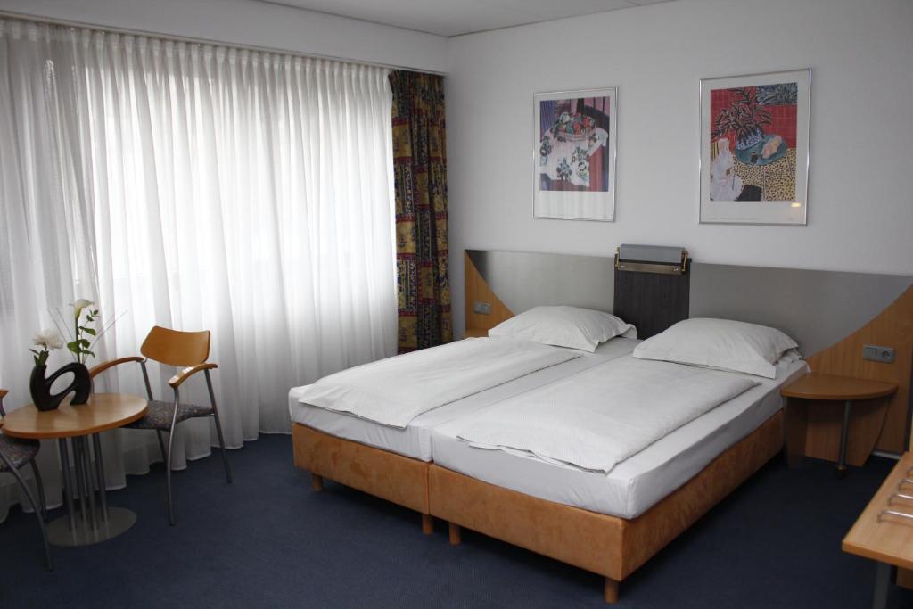 Opera Hotel 3*