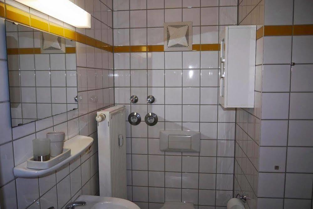 White 2* Keulen