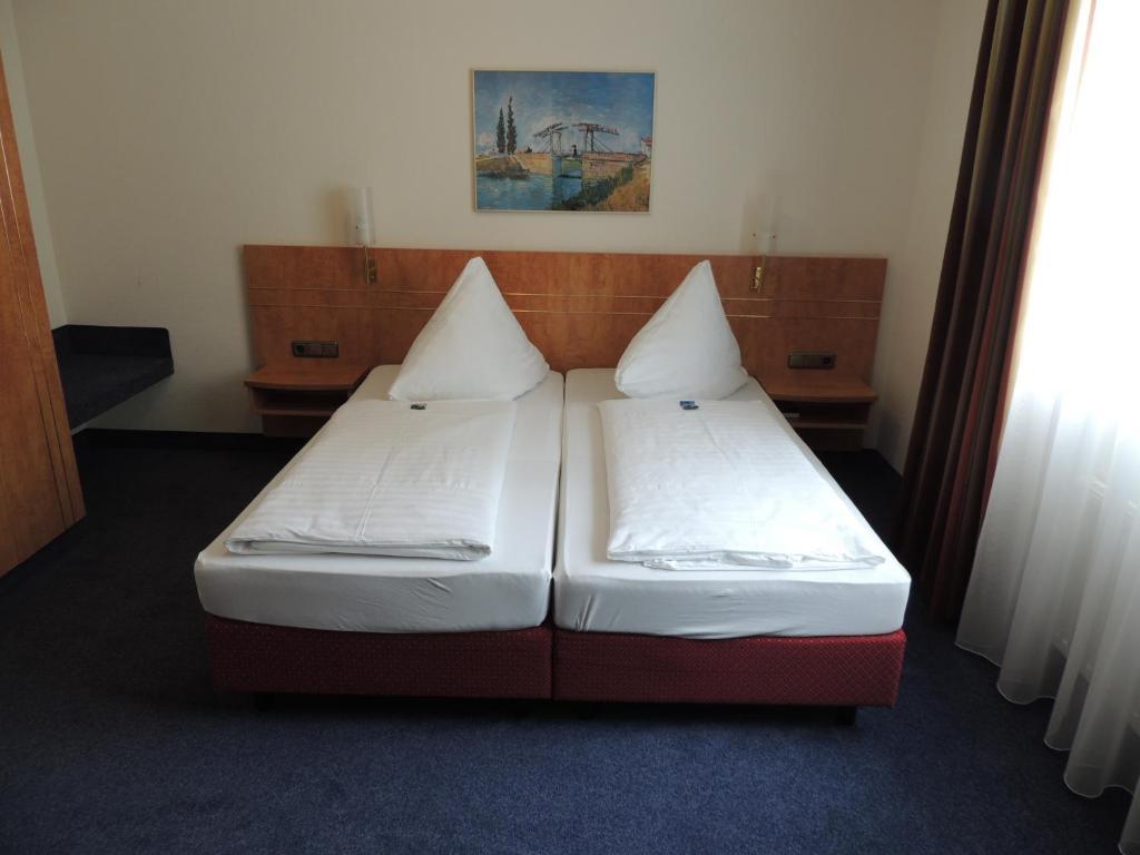 Airport Business Hotel Cologne