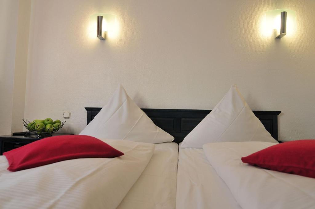 Cerano Am Dom Hotel Kolonia