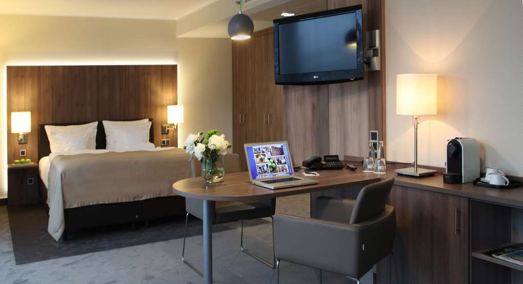 Lindner Am Dom, Part Of Jdv By Hyatt Hotel Cologne