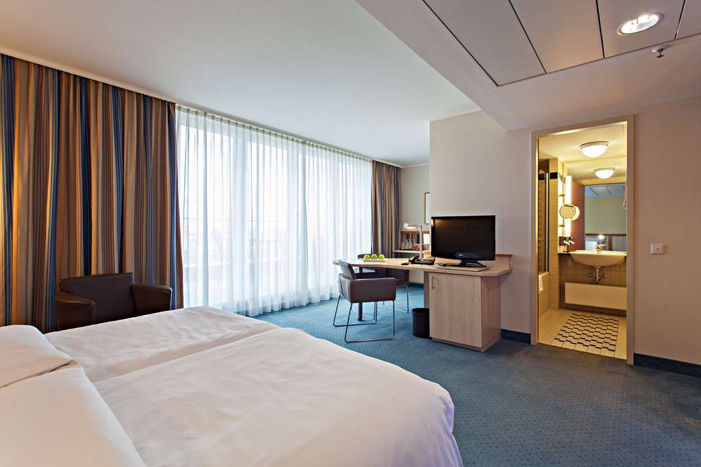 Lindner Am Dom, Part Of Jdv By Hyatt 4* Cologne