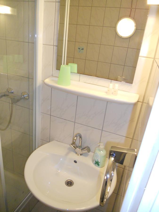 Hotel Gaestehaus 2*