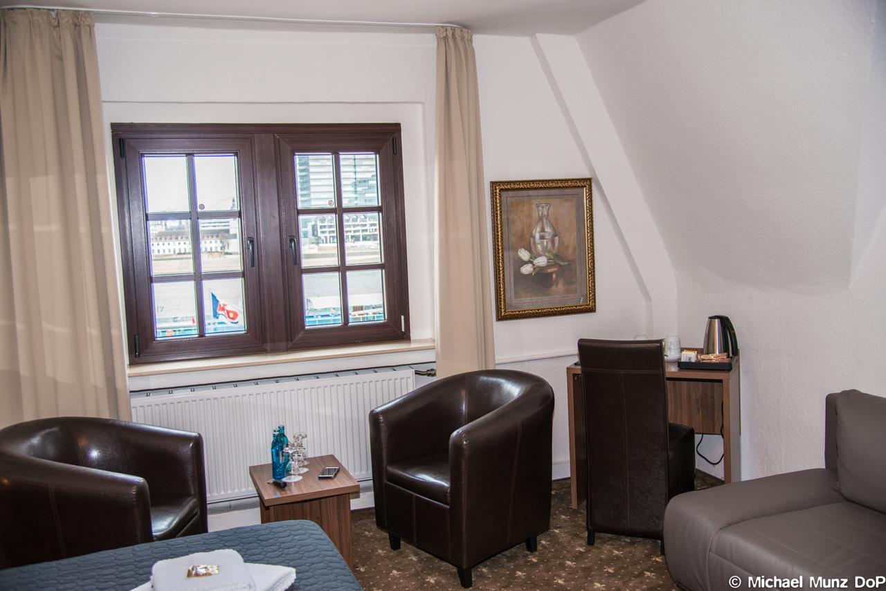 Und Restaurant Loewenbraeu Hotel Cologne