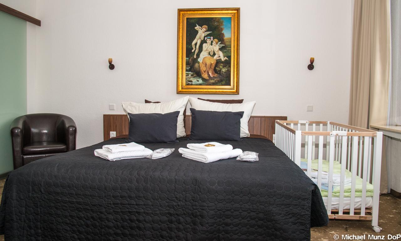 Hotel Und Restaurant Loewenbraeu Cologne