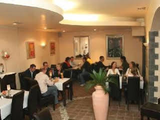 Hotel Altera Pars Kolonia