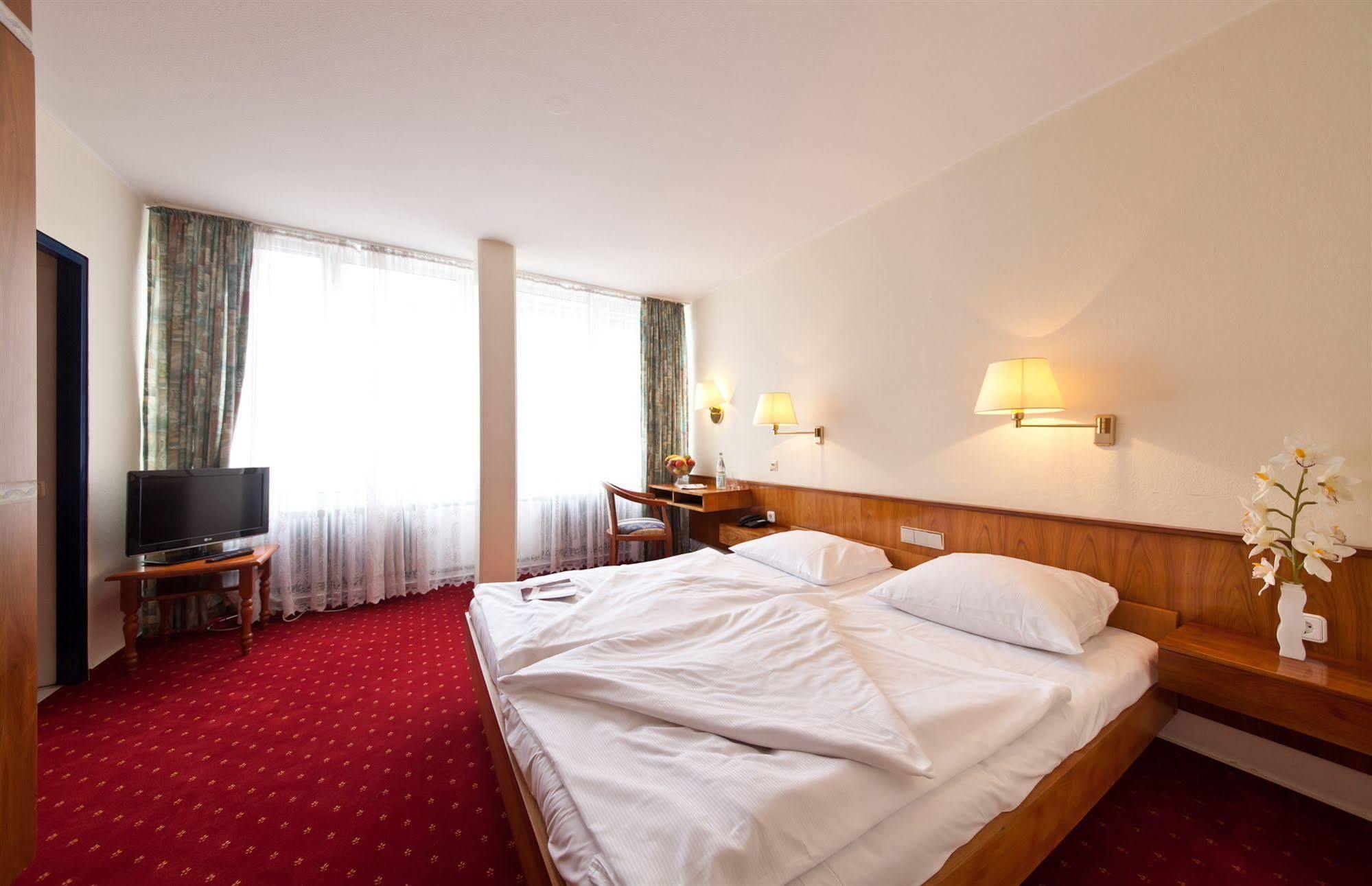 Novum Leonet Altstadt 3* Köln