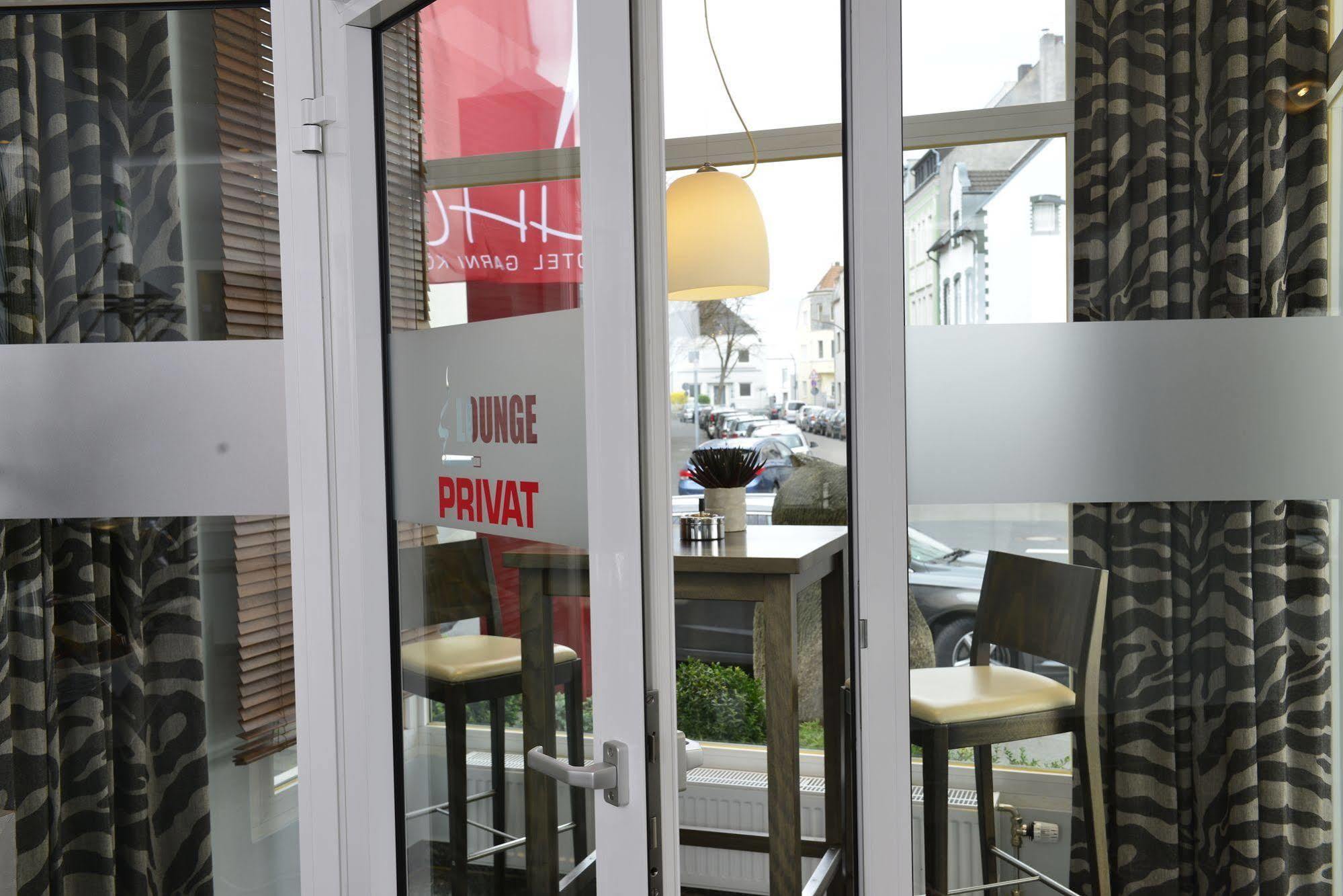 Uhu Garni Hotel 3*
