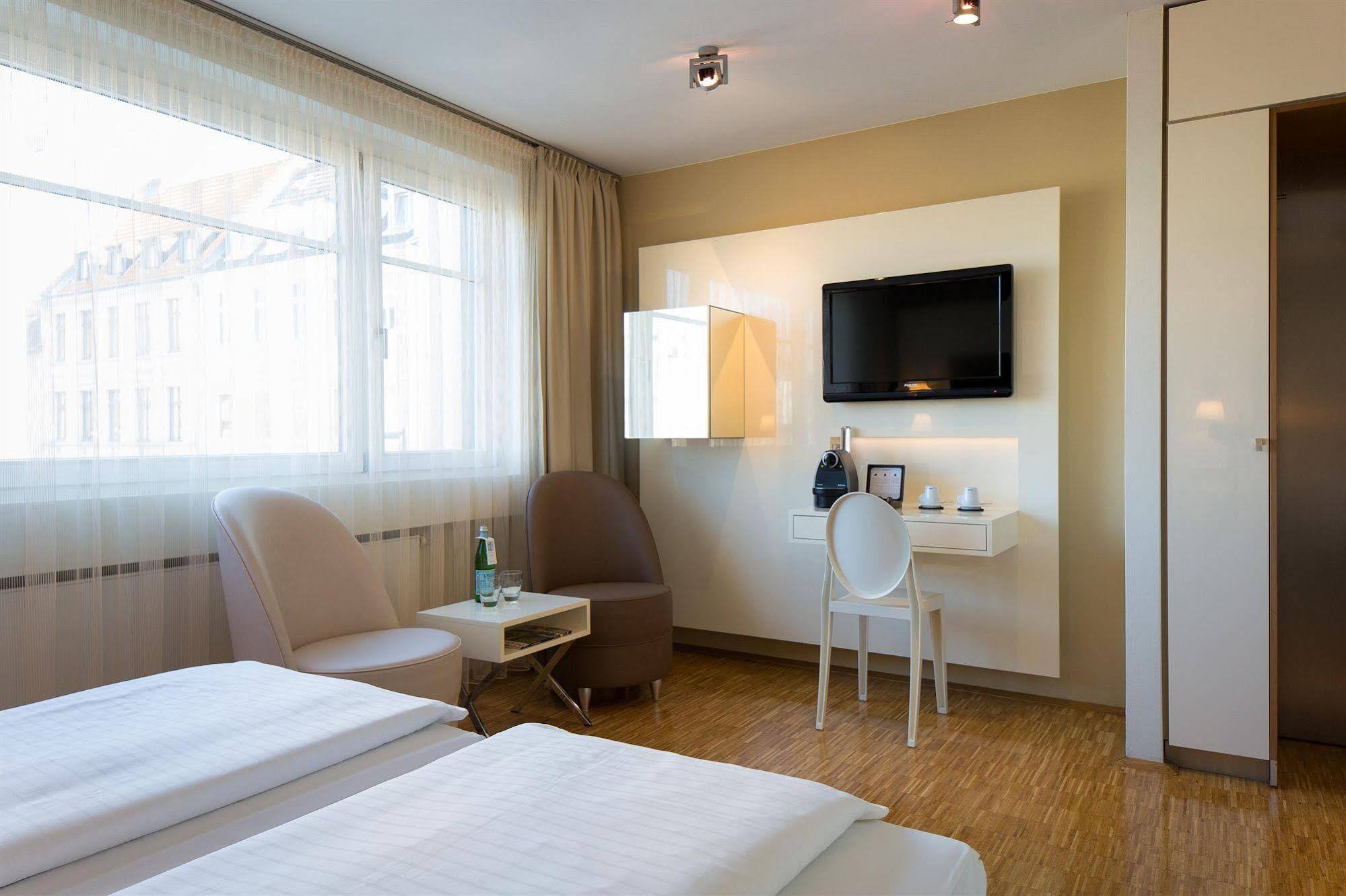 Hotel Santo