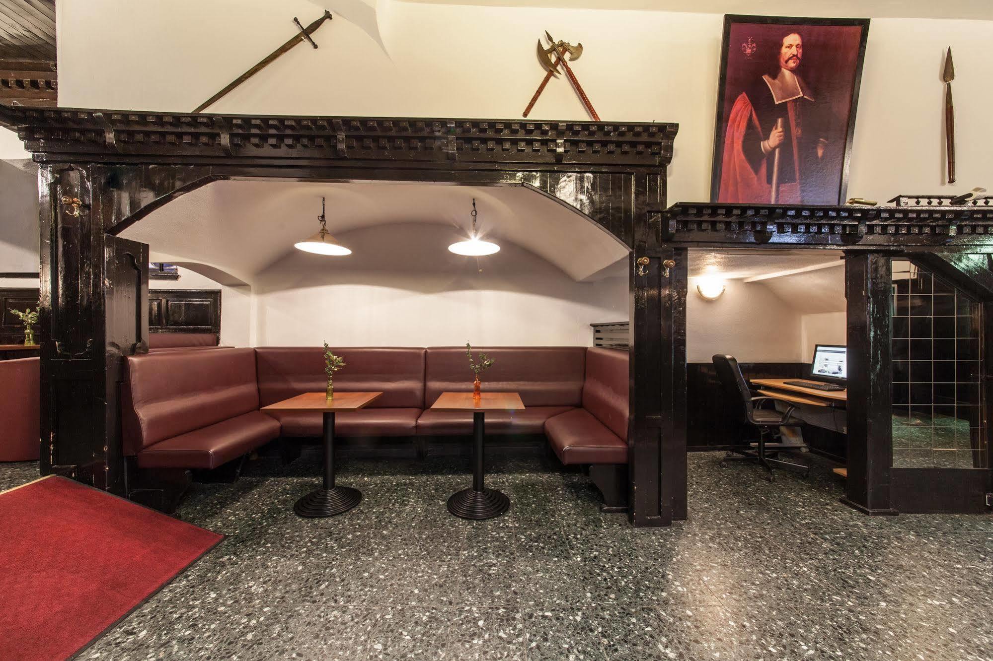 Novum Ahl Meerkatzen Altstadt Hotel 3*