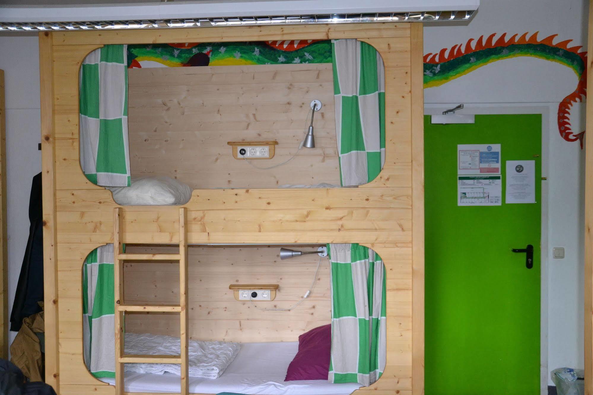 Hostel Black Sheep *