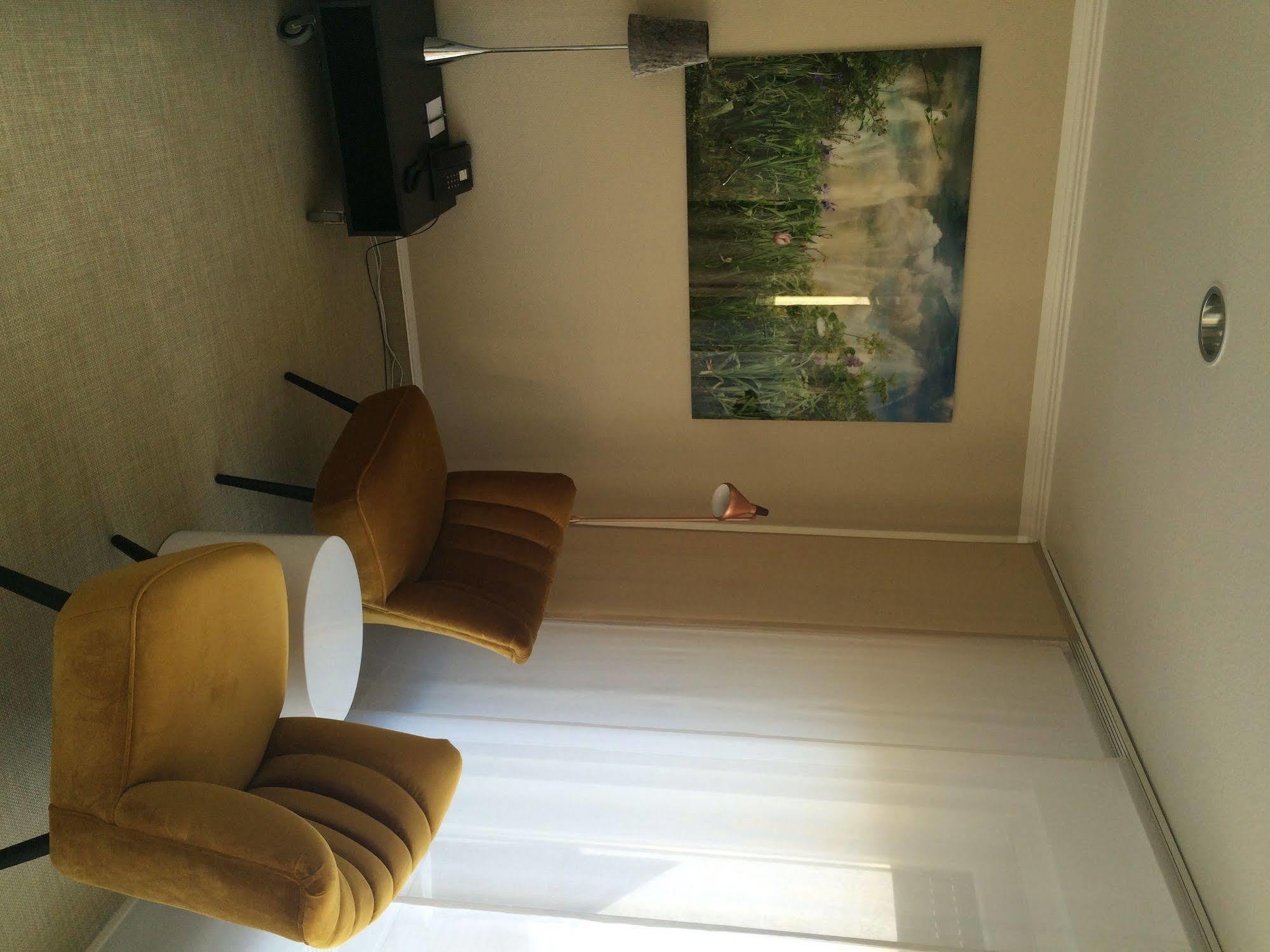 Hotel Rugs 4*