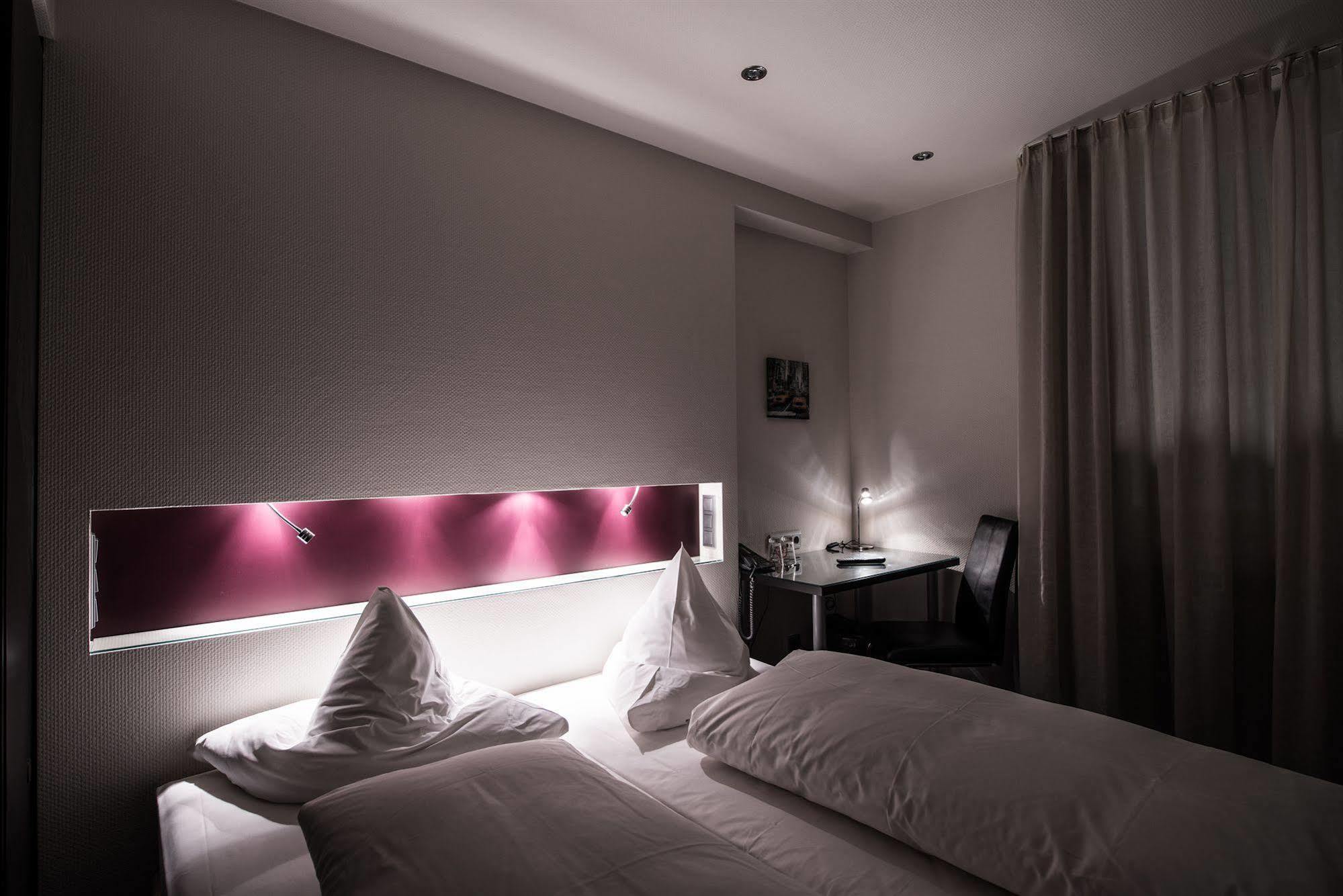 Hotel Am Augustinerplatz Cologne