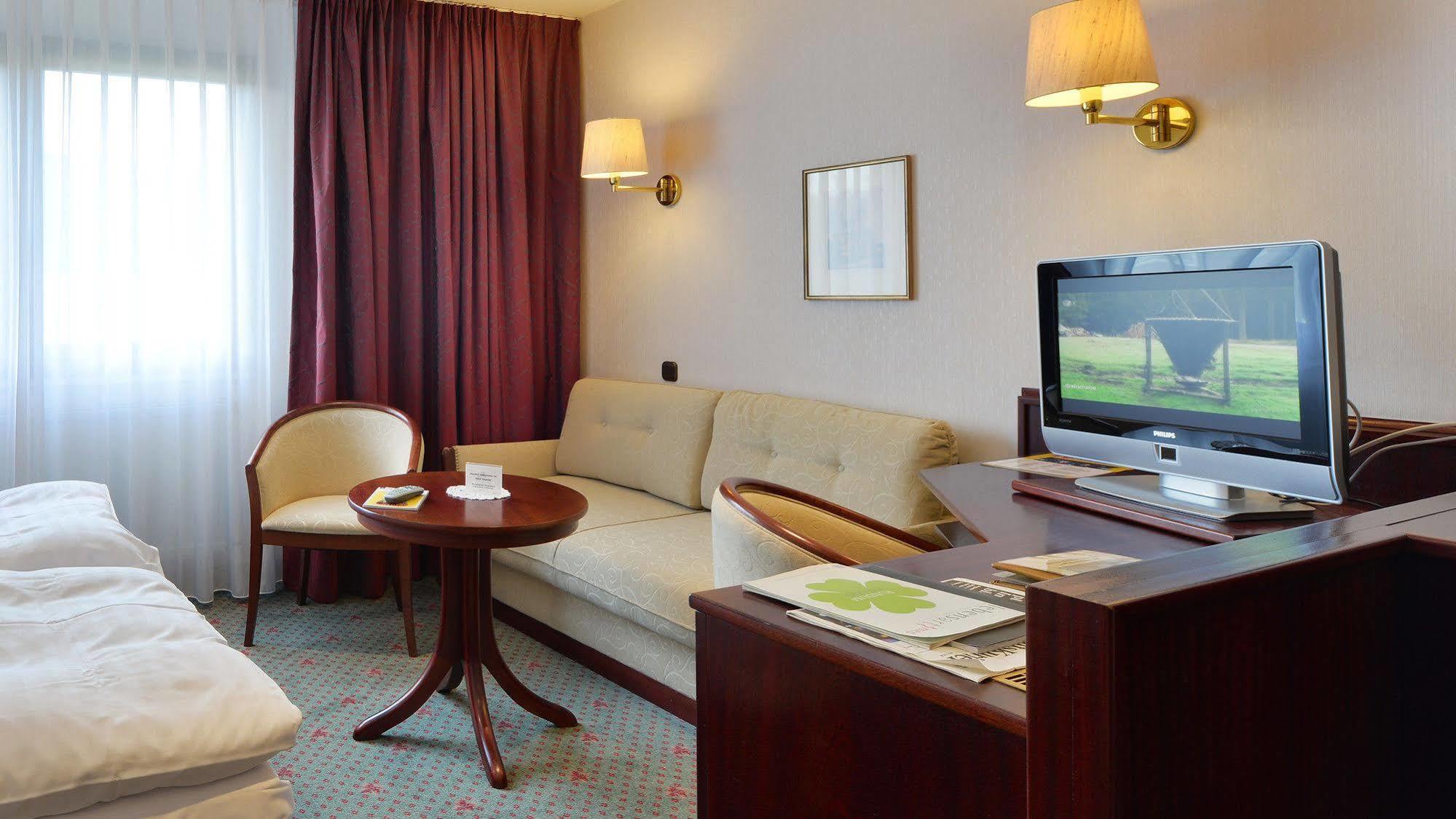 Imperial Hotel 4*