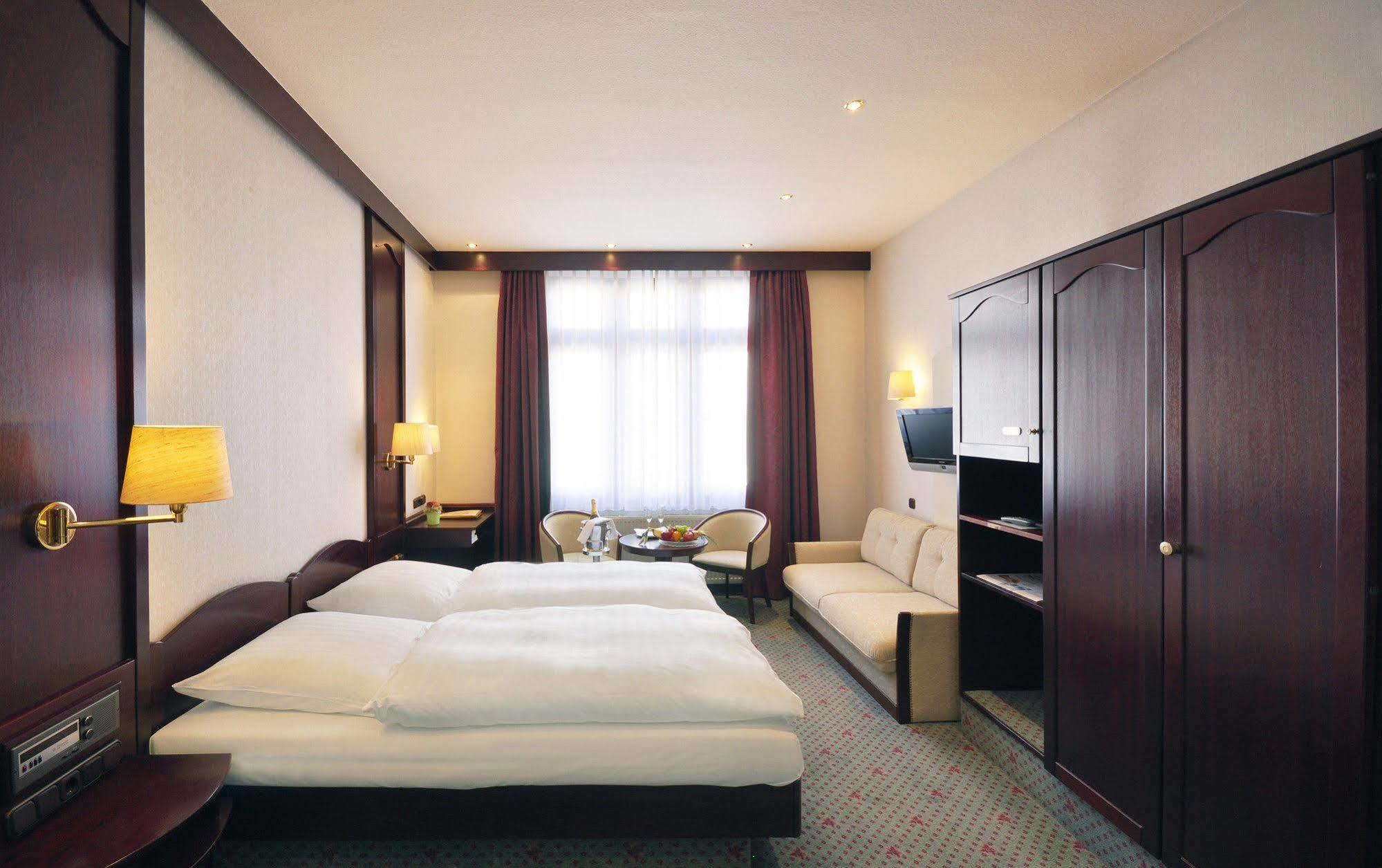 Imperial 4* Köln