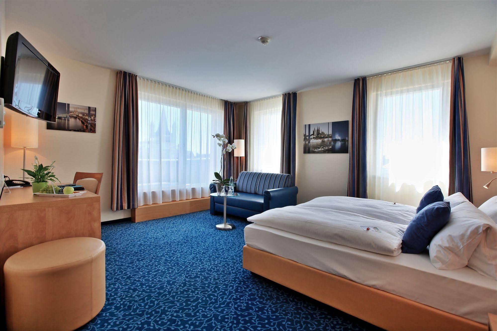 Hotel Cityclass Am Dom 4*