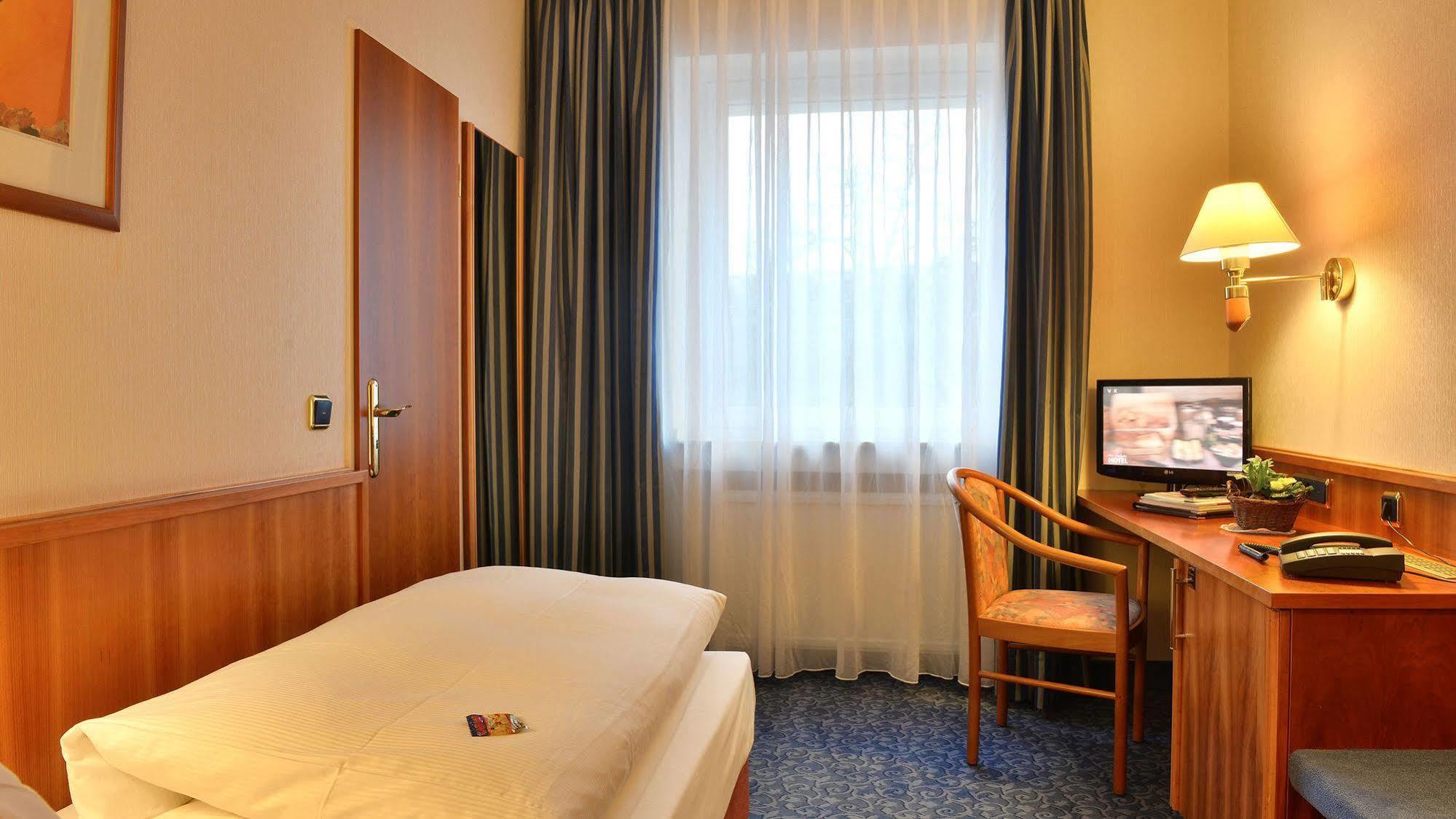 Ilbertz Garni Hotel 3*