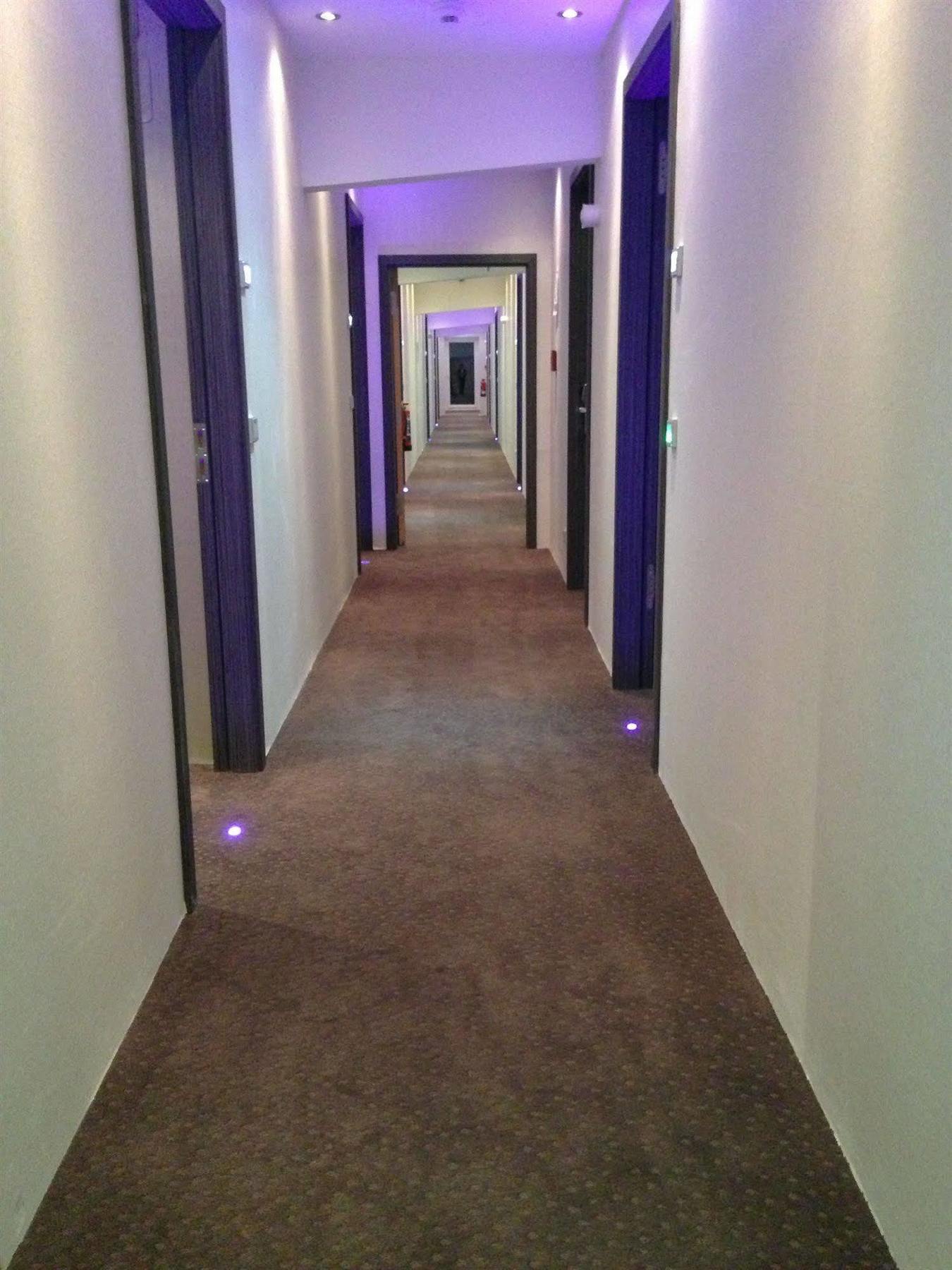 Centro Ayun Hotel