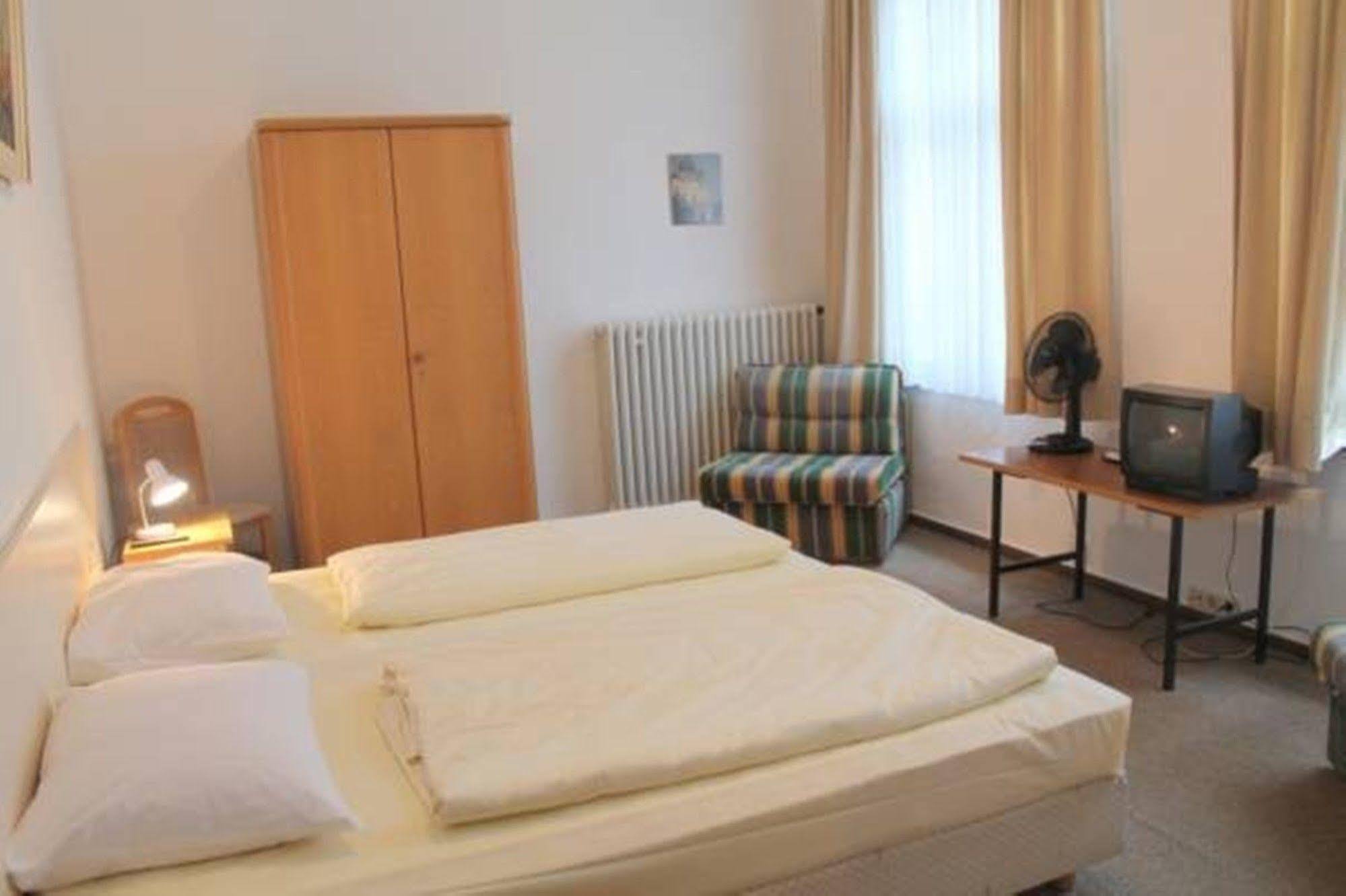 Europäischer Hof Am Dom 2*