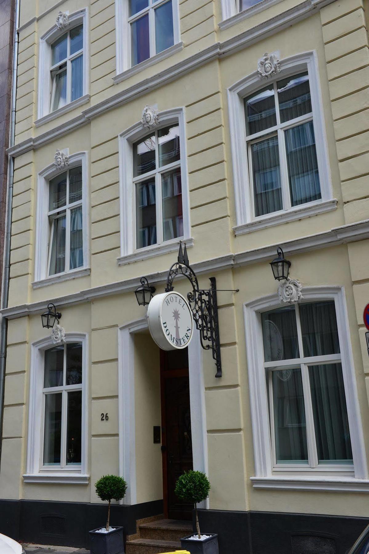 Domstern Hotel