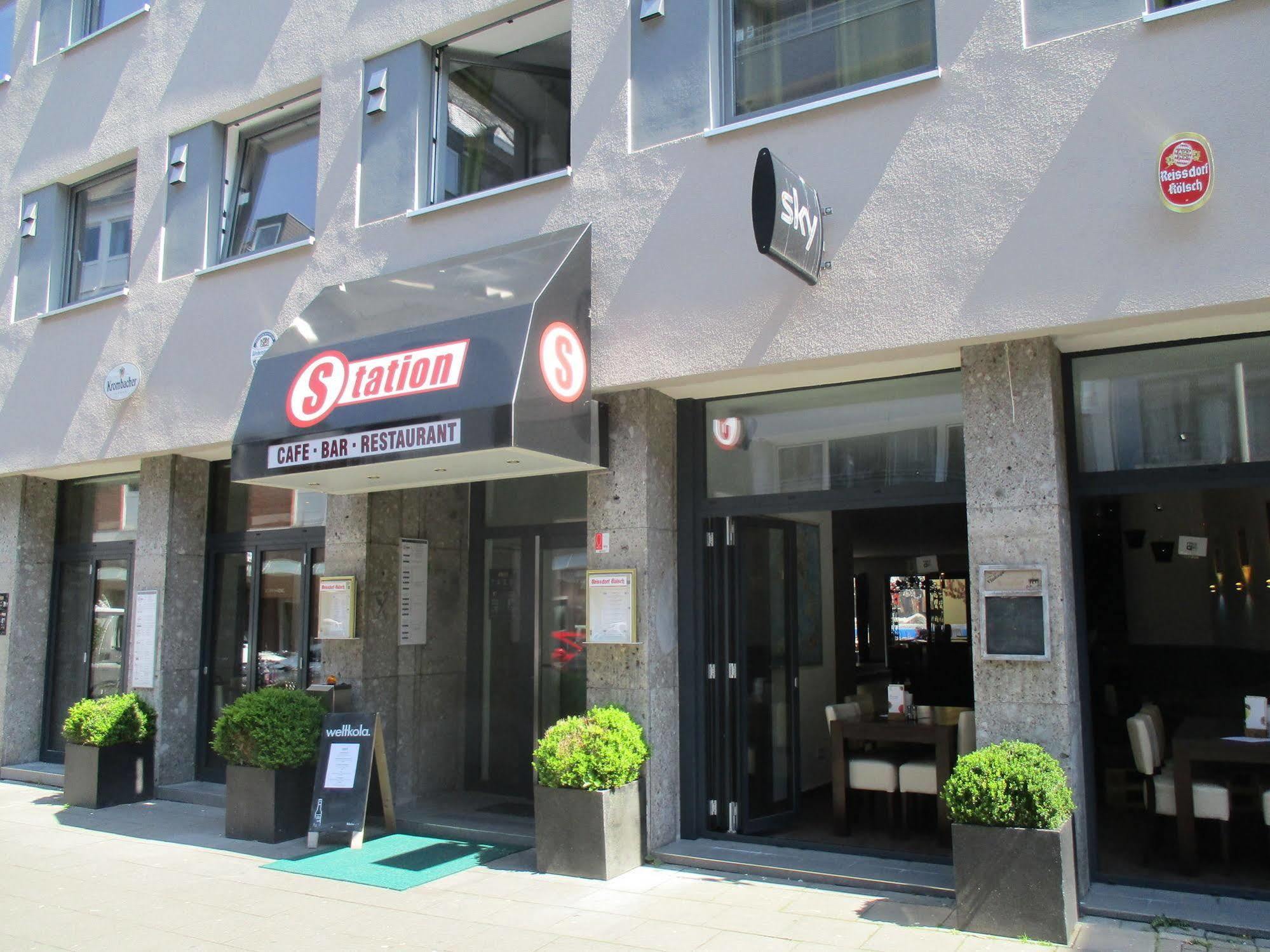 Station - For Backpackers