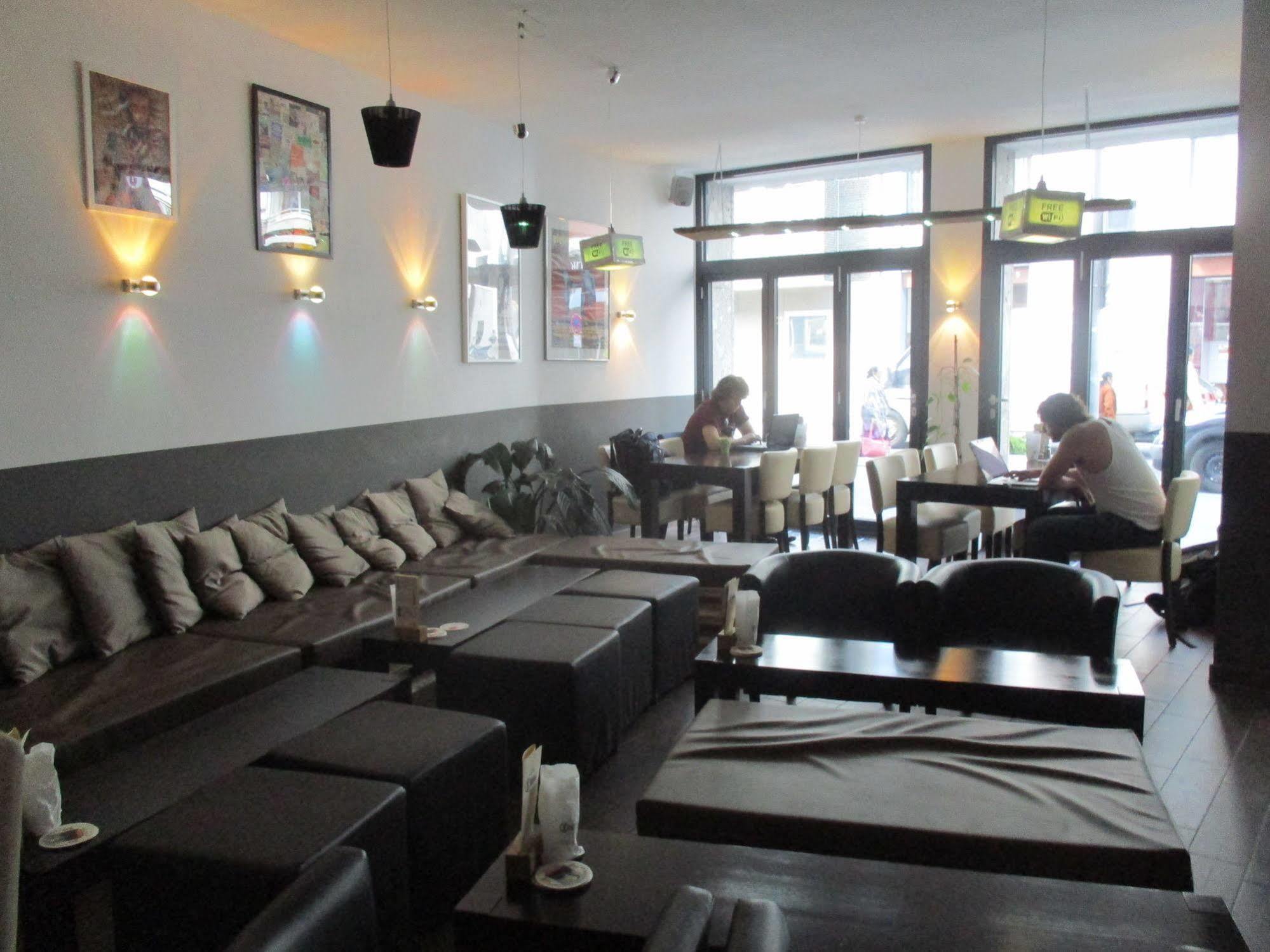 Albergue Station - For Backpackers
