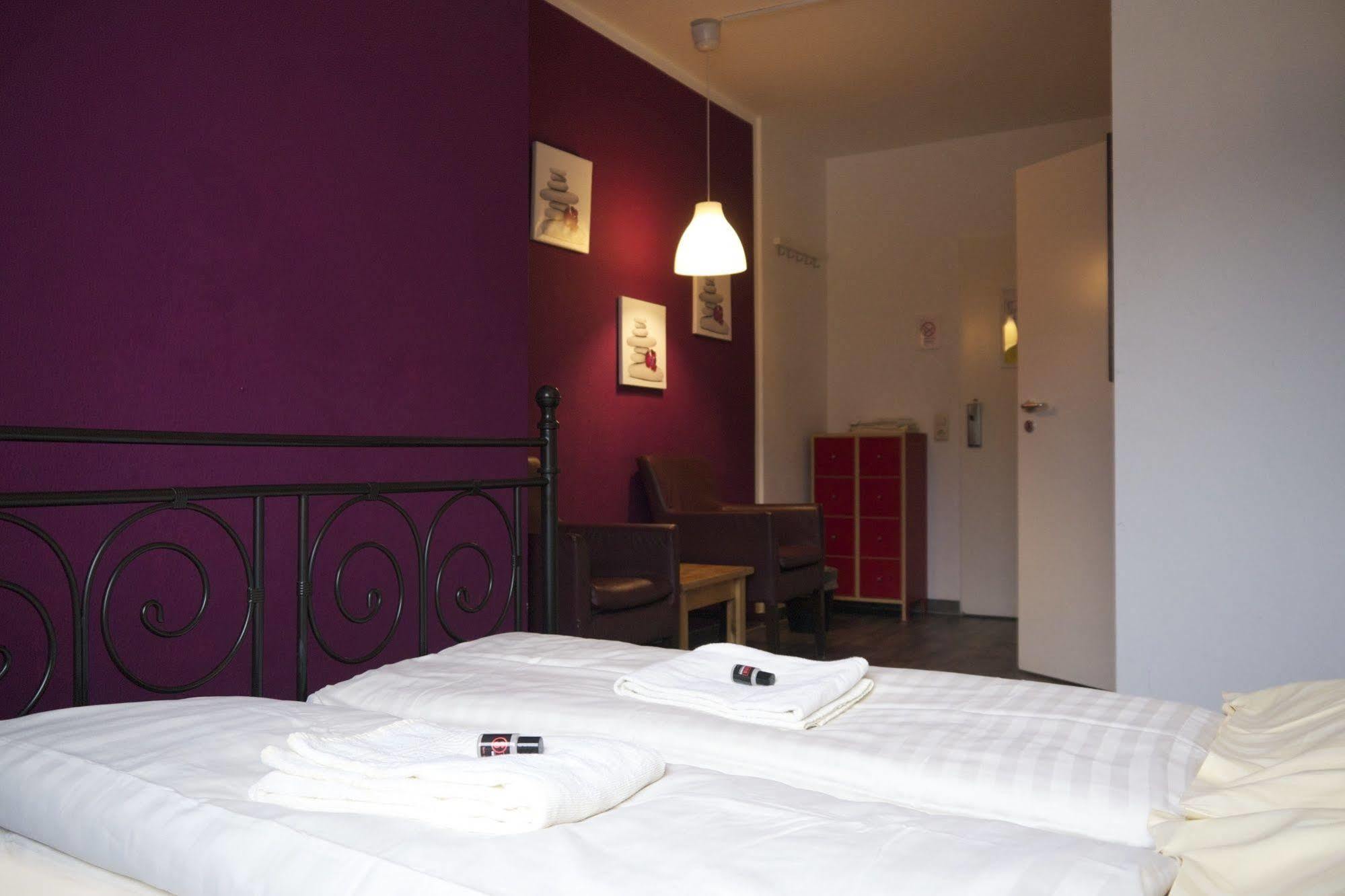 Albergue Station - For Backpackers *