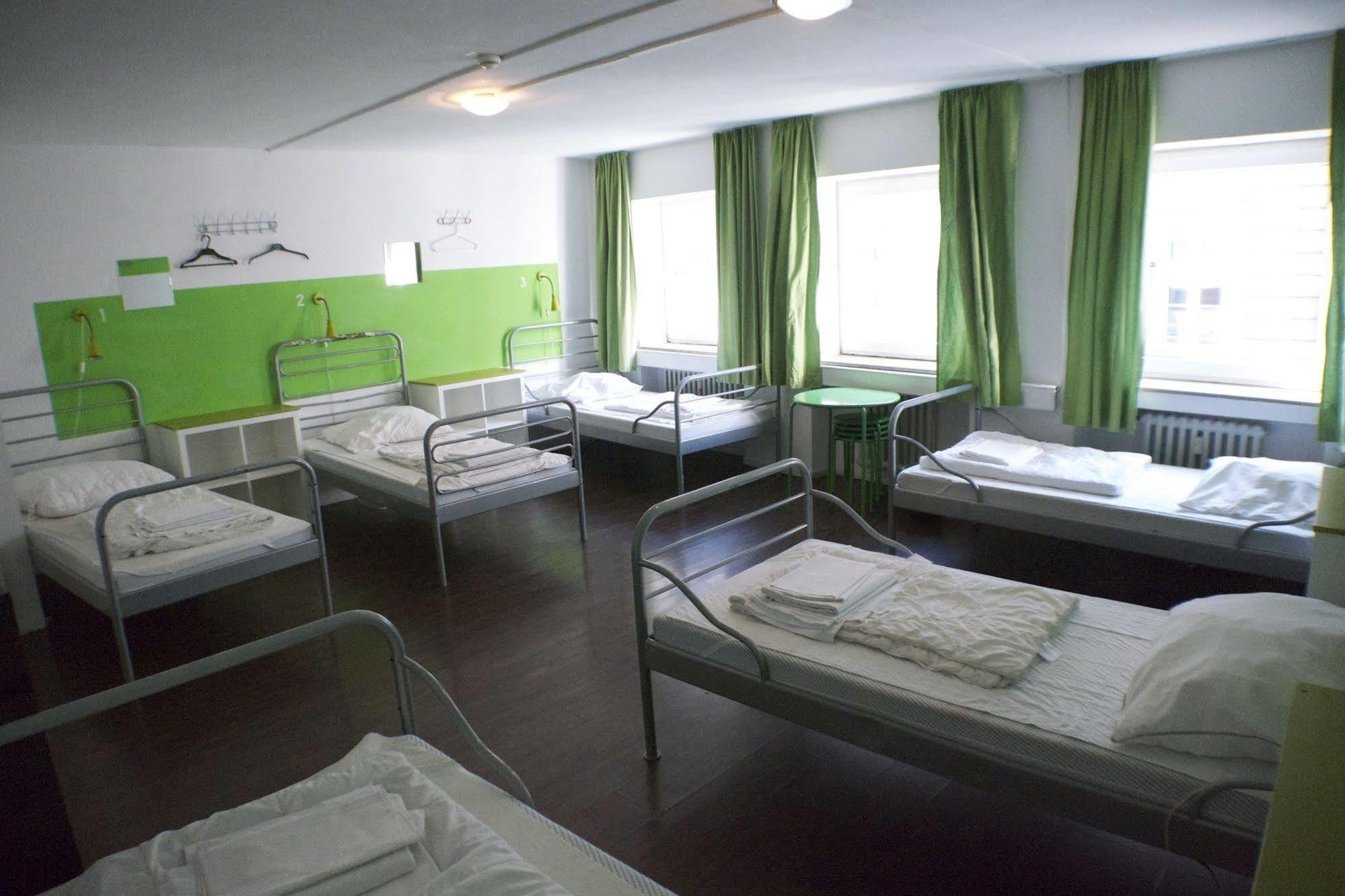 Station - For Backpackers Albergue *