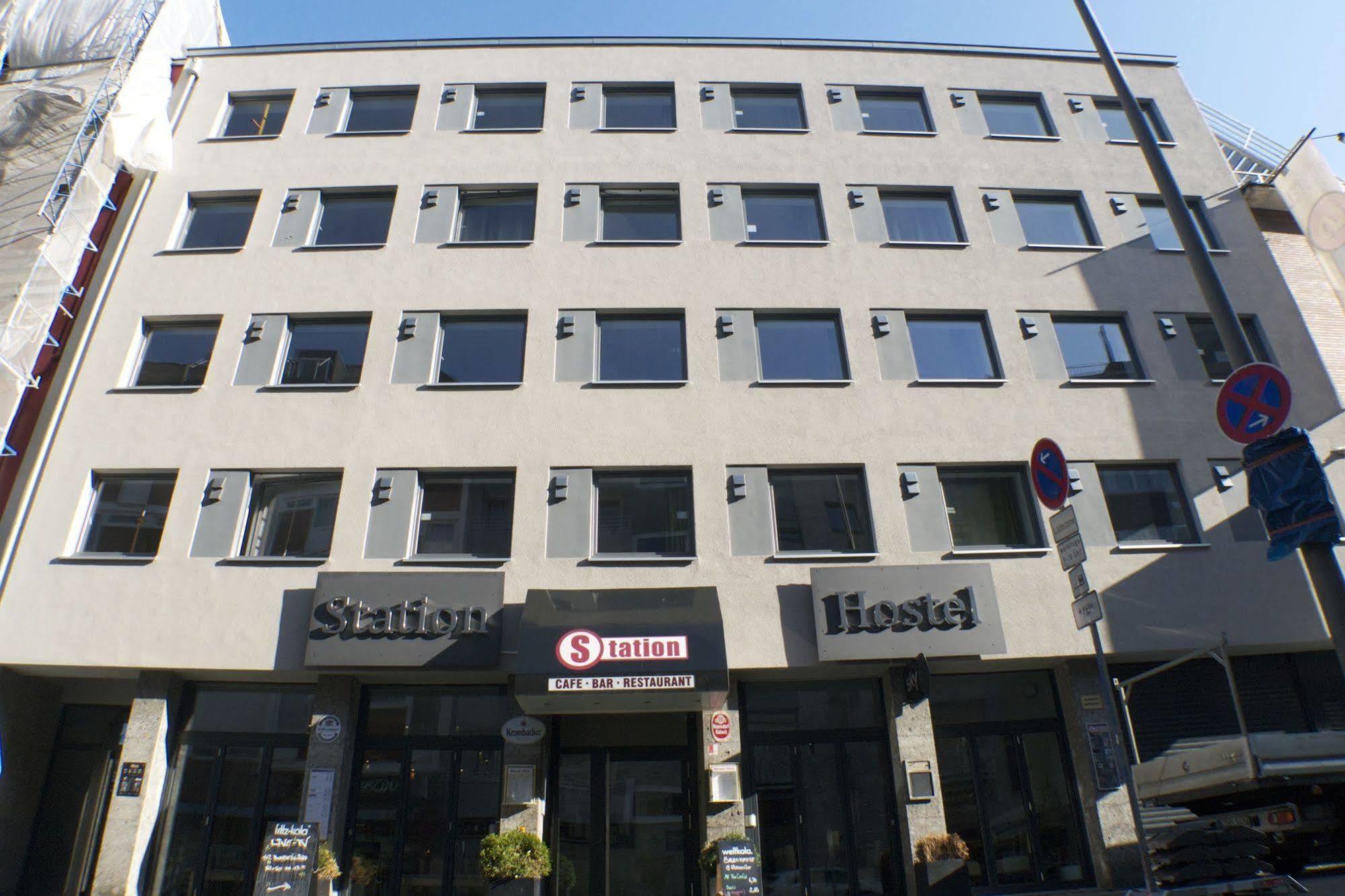Albergue Station - For Backpackers *