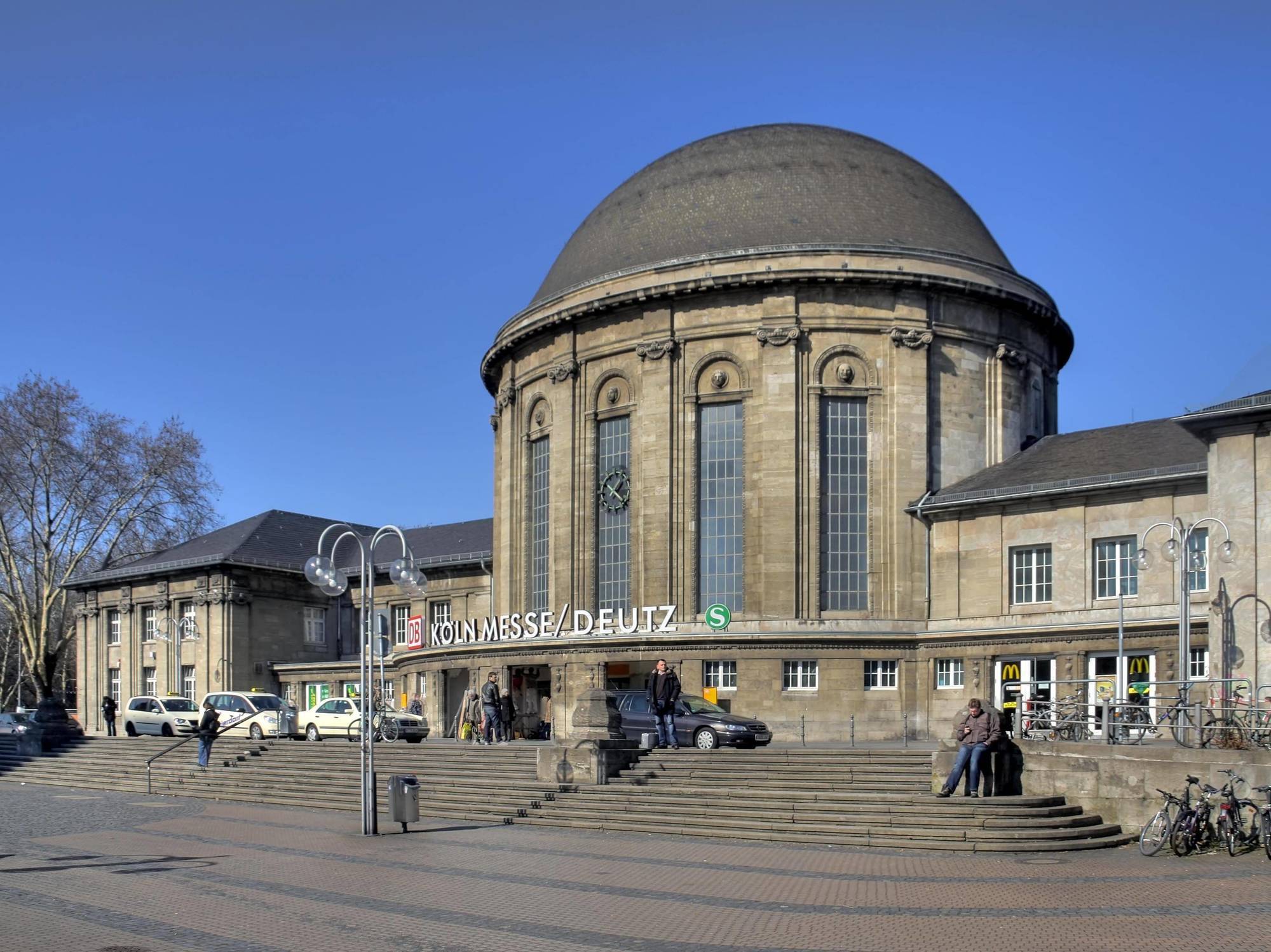 Alt Deutz City-messe-arena Kontaktloser Self Check-in Keulen