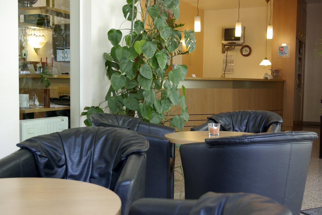 Hotel Airport Business 3*