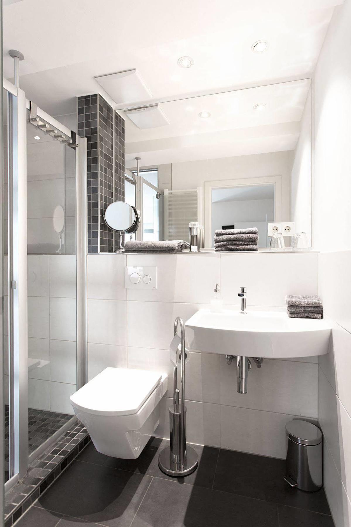 1st Floor Koeln * Colonia