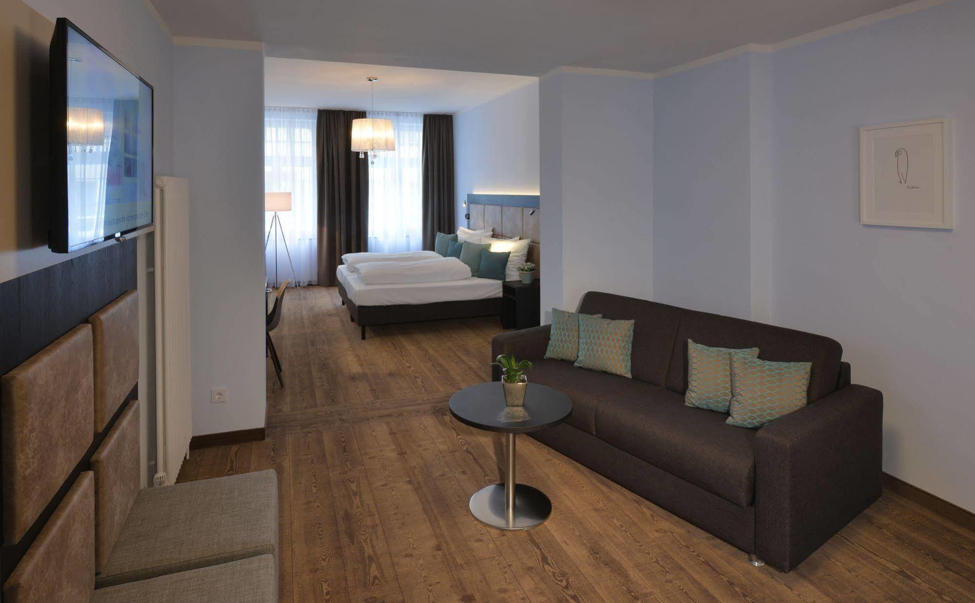 Uhu Gaestehaus Superior Hotel Cologne