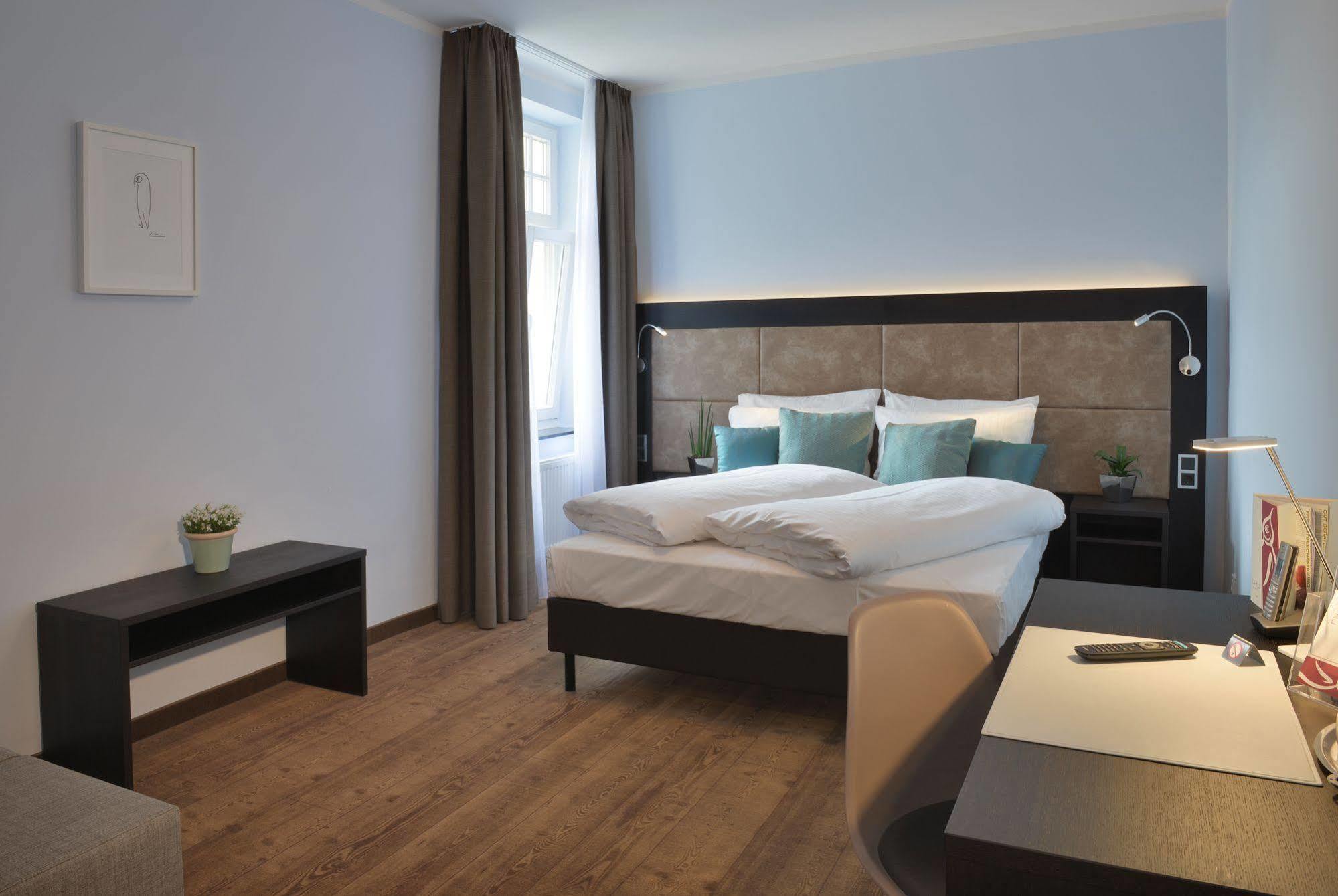 Uhu Gaestehaus Superior Cologne