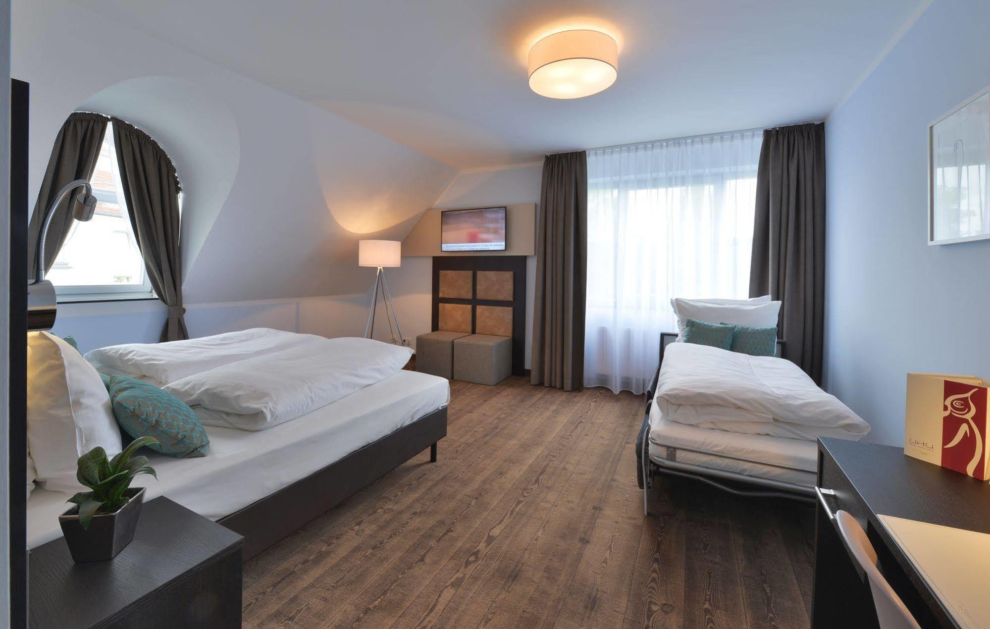 Uhu Gaestehaus Superior 3*