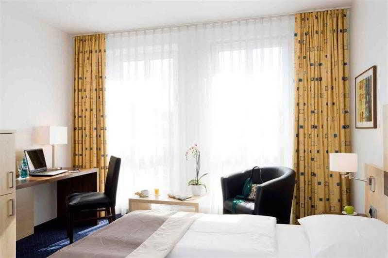 Mercure Airport