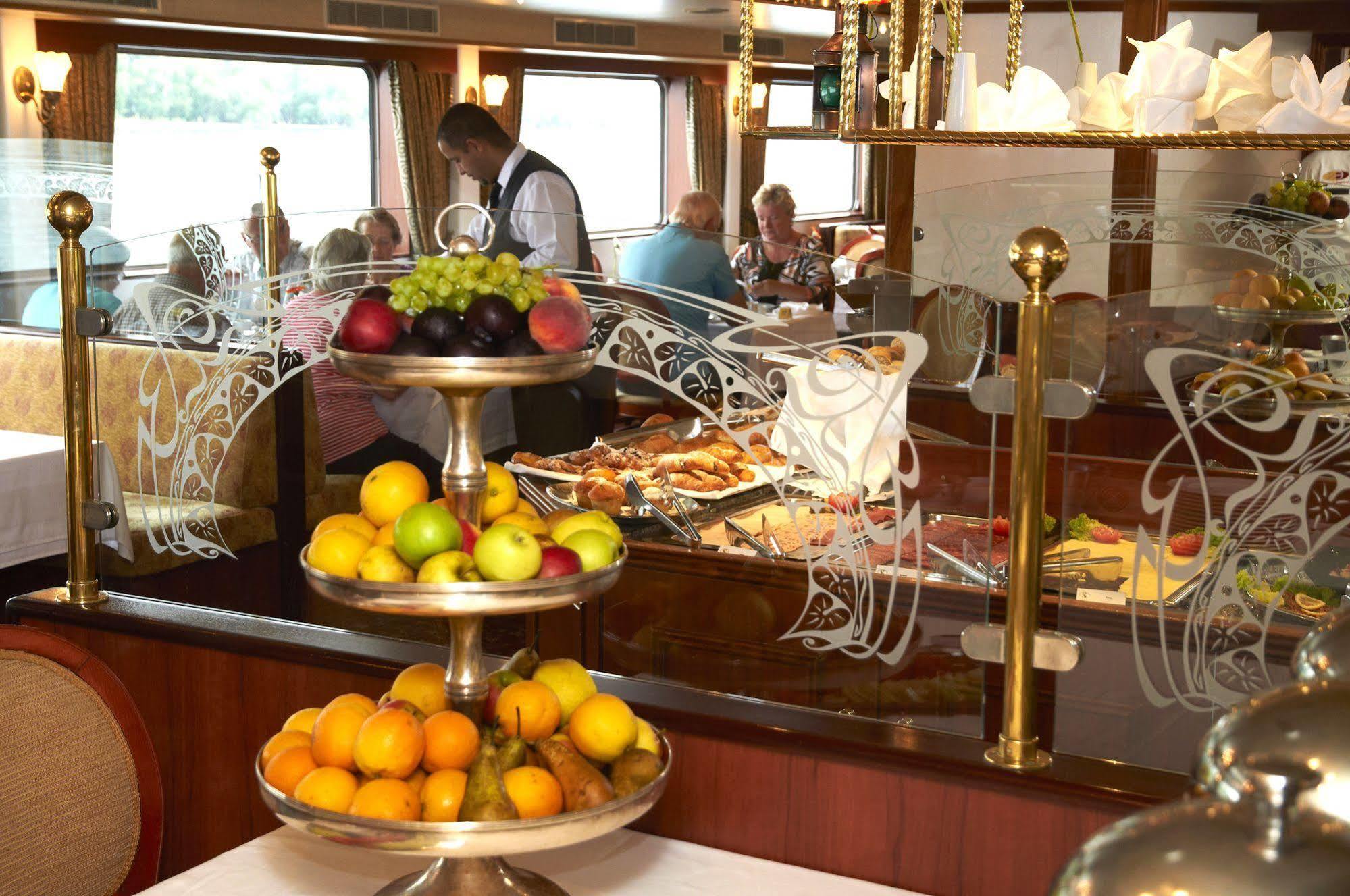 Knm Ms Switzerland Ii - Hotel 3*