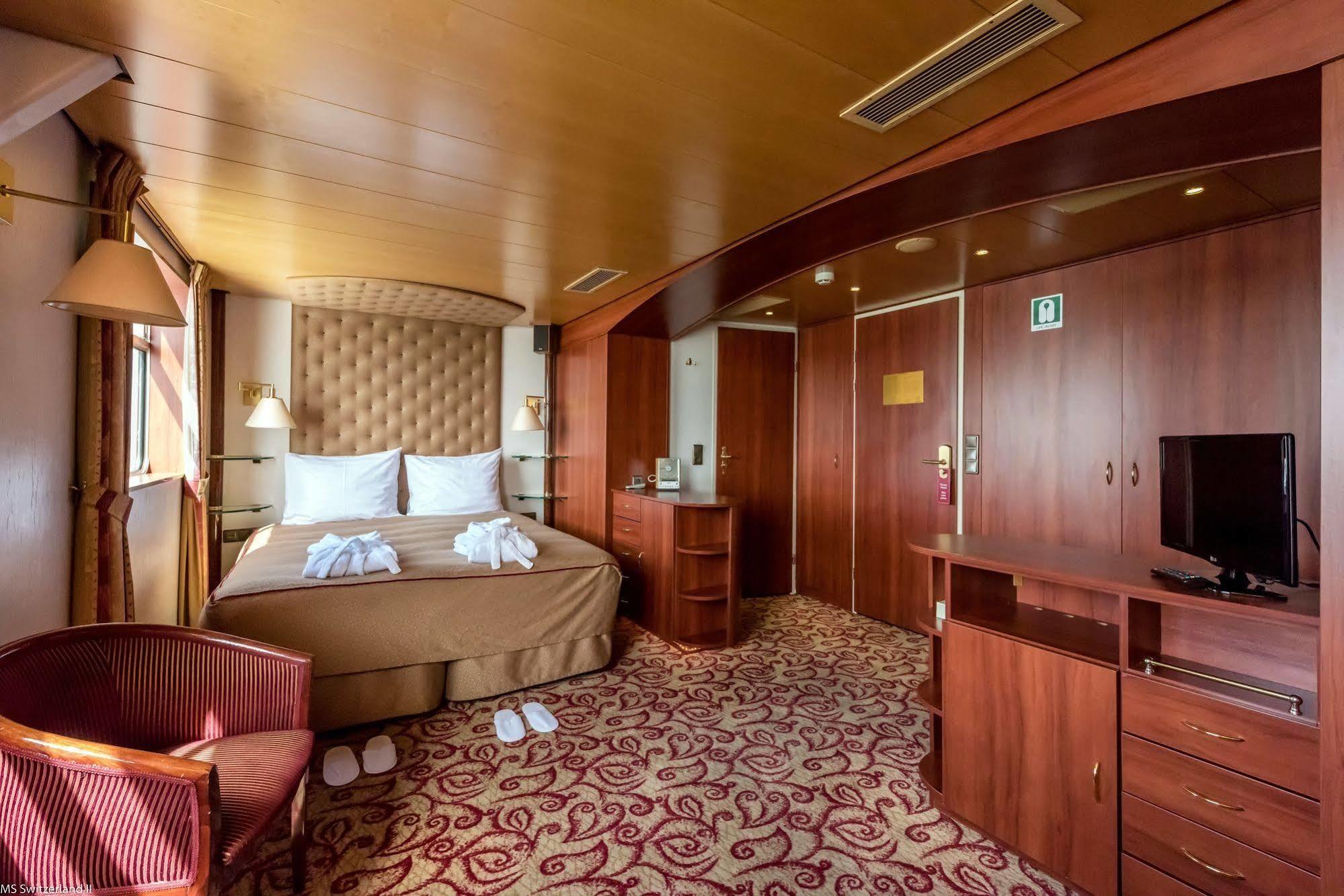 Knm Ms Switzerland Ii - Hotel 3*