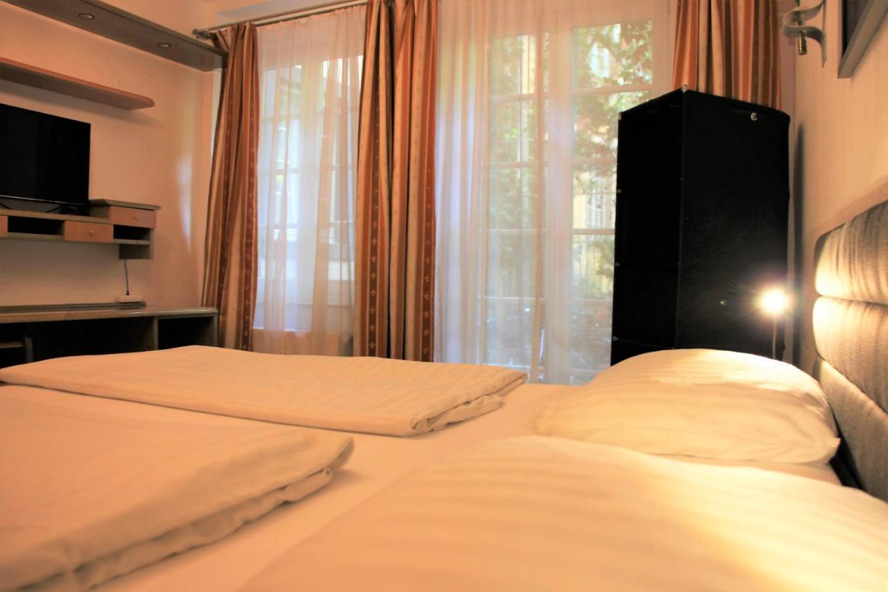Altstadthotel Hayk Am Rhein 3* Köln
