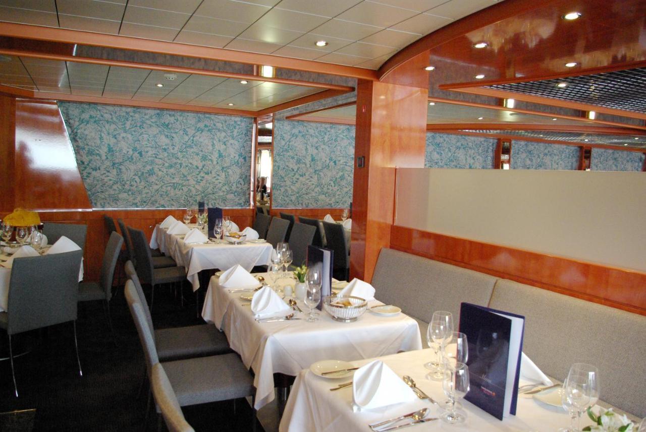 Fairtours Hotelschiff Travel Marvel Jewel***** Botel