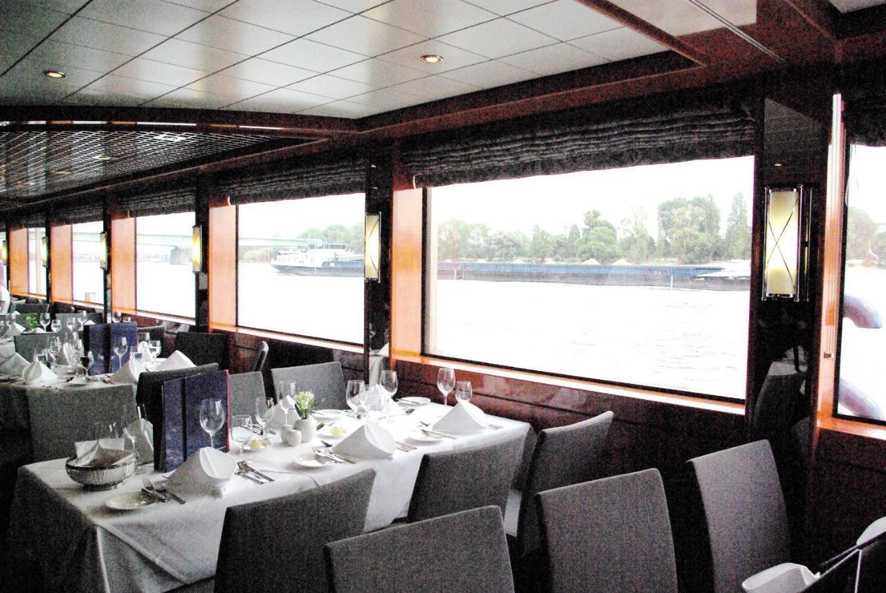 Botel Fairtours Hotelschiff Travel Marvel Jewel*****