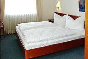 Weidenpescher Hof Pensjonat Kolonia