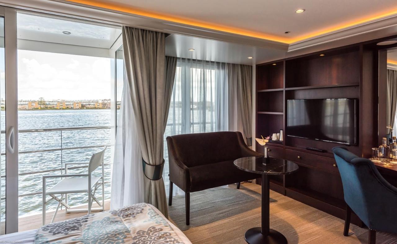 Botel Hotelships Holland - Ms Charles Dickens Cologne