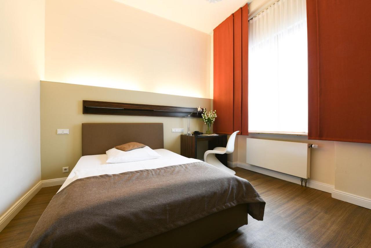 Casa 3*