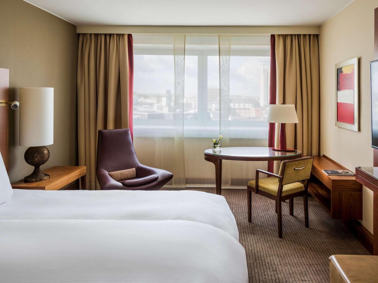 Pullman Hotel 4*