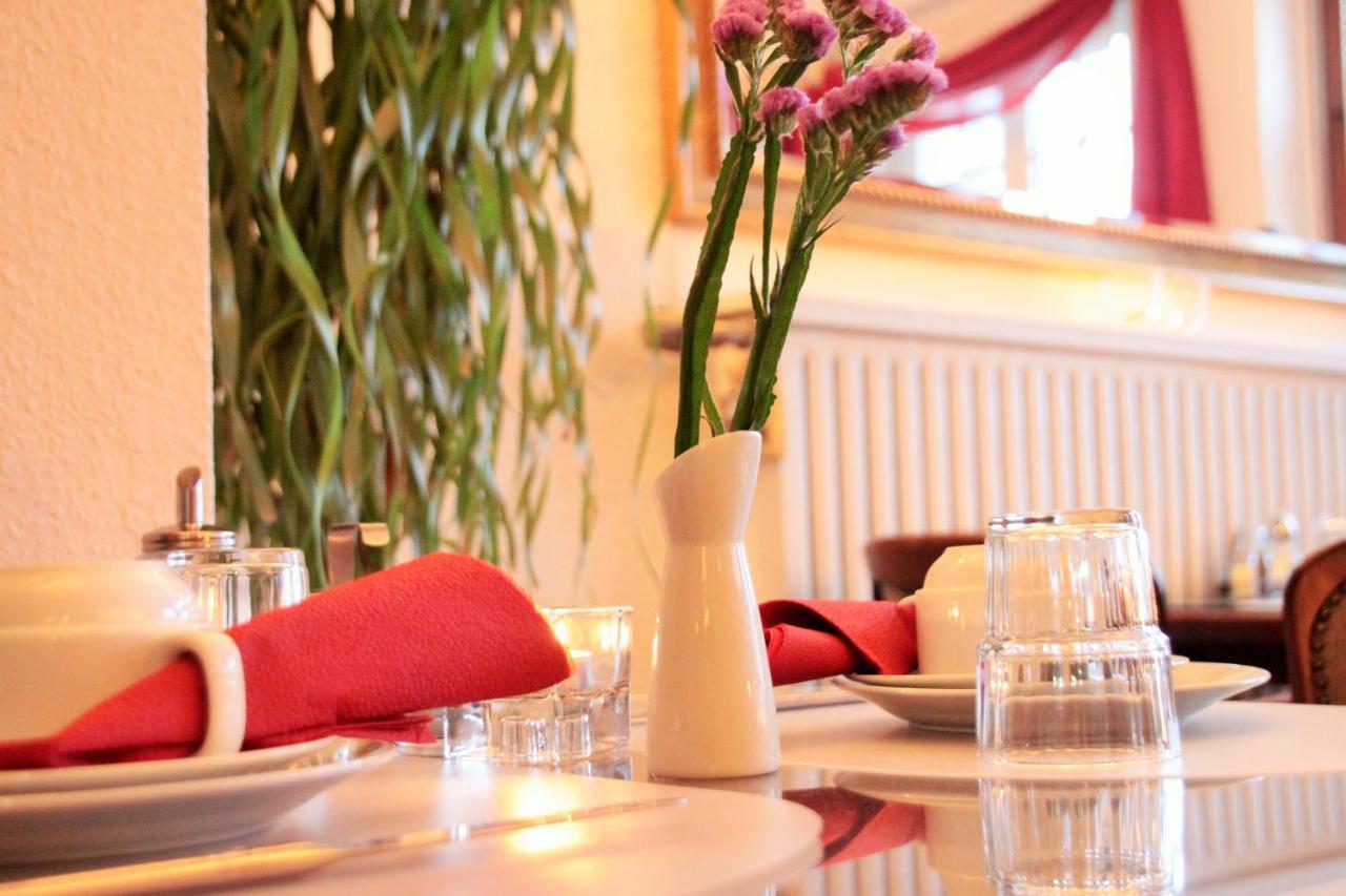 Altstadthotel Hayk Am Rhein 3*