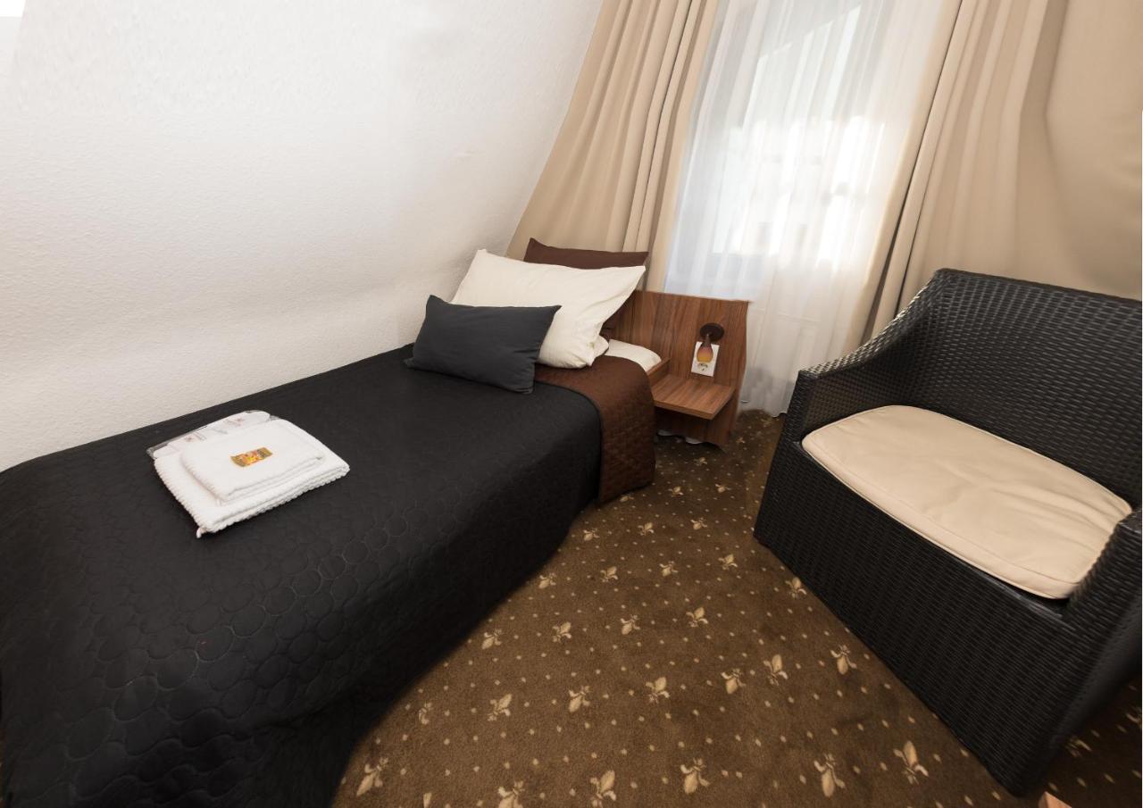 Hotel Und Restaurant Loewenbraeu